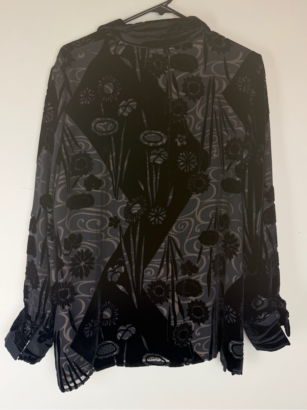 Vintage 90s Silk Velvet Floral Burnout Button Front Black Top Whimsigoth Witch - Picture 3 of 4